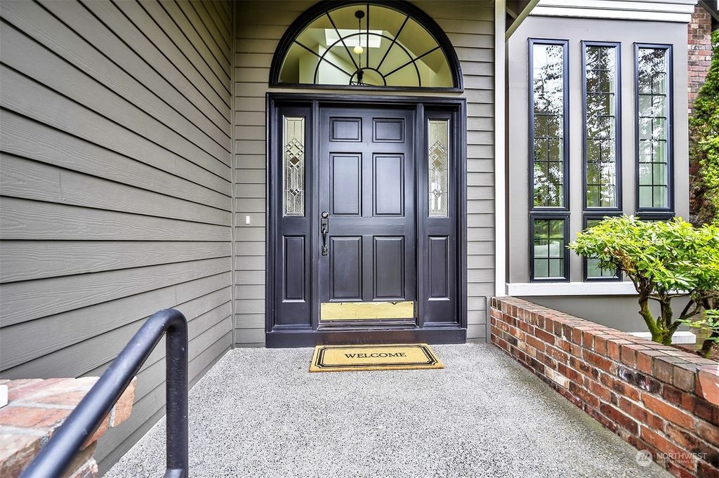 Photo of 5624 167th Place SE, Bellevue, WA 98006 (MLS # 2166972)