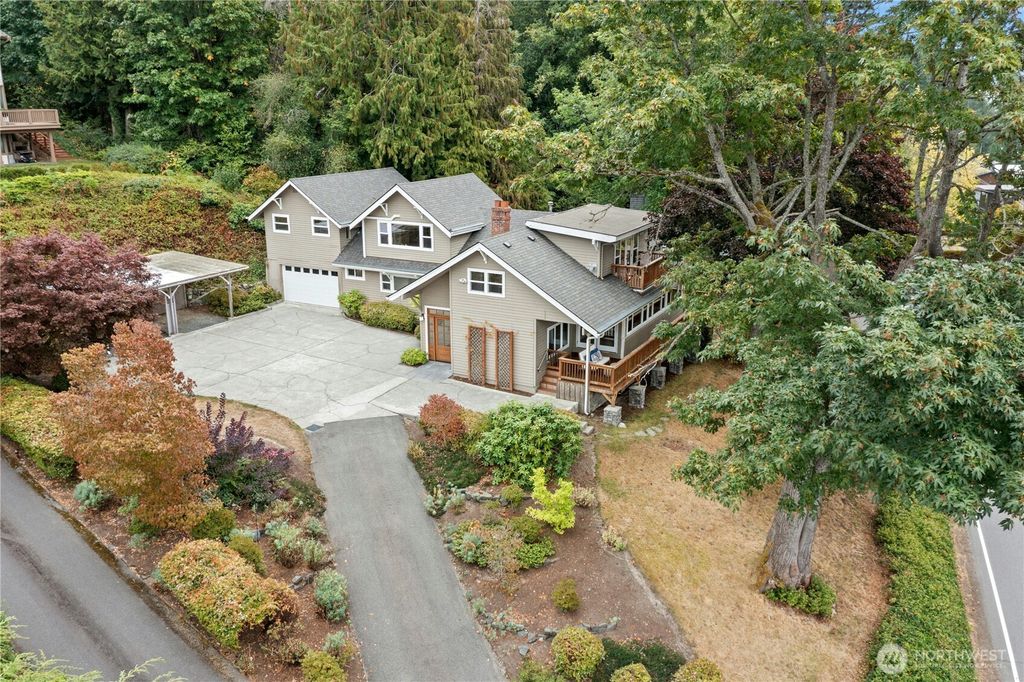 Photo of 12506 Holmes Point Drive NE, Kirkland, WA 98034 (MLS # 2426180)
