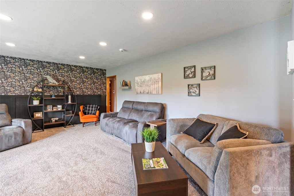 Photo of 2314 Sirkka Street, Centralia, WA 98531 (MLS # 2509356)