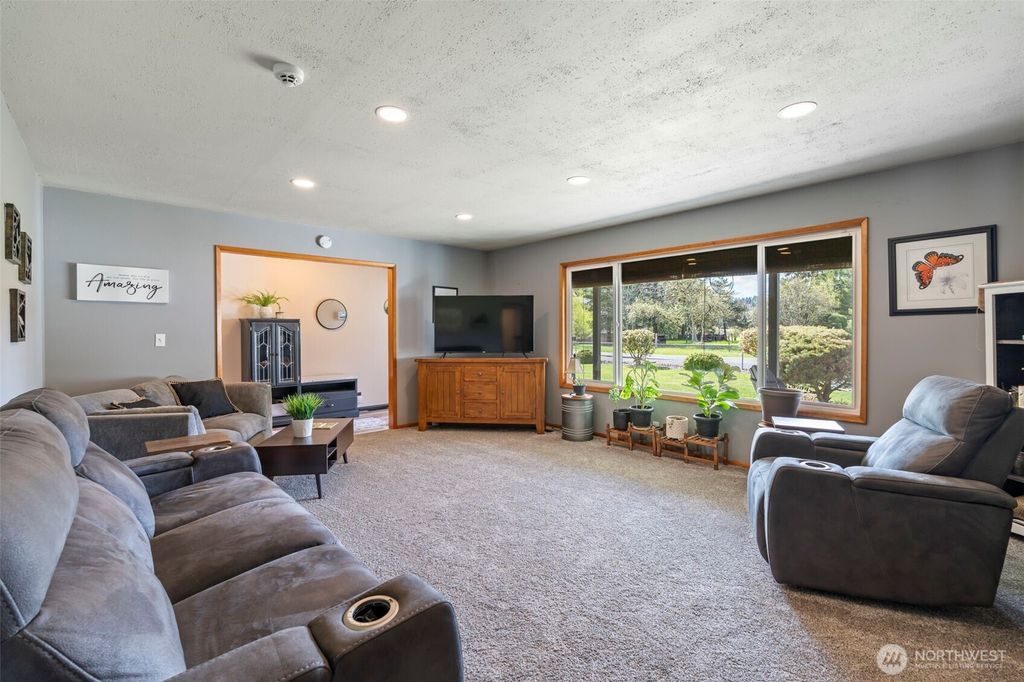 Photo of 2314 Sirkka Street, Centralia, WA 98531 (MLS # 2509356)