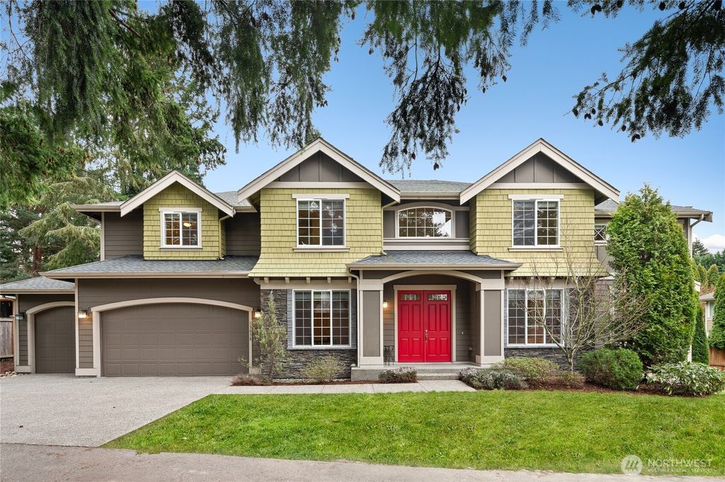 Photo of 13038 NE 8th Street, Bellevue, WA 98005 (MLS # 2347361)