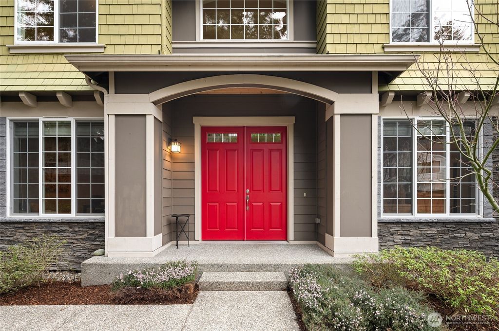 Photo of 13038 NE 8th Street, Bellevue, WA 98005 (MLS # 2347361)