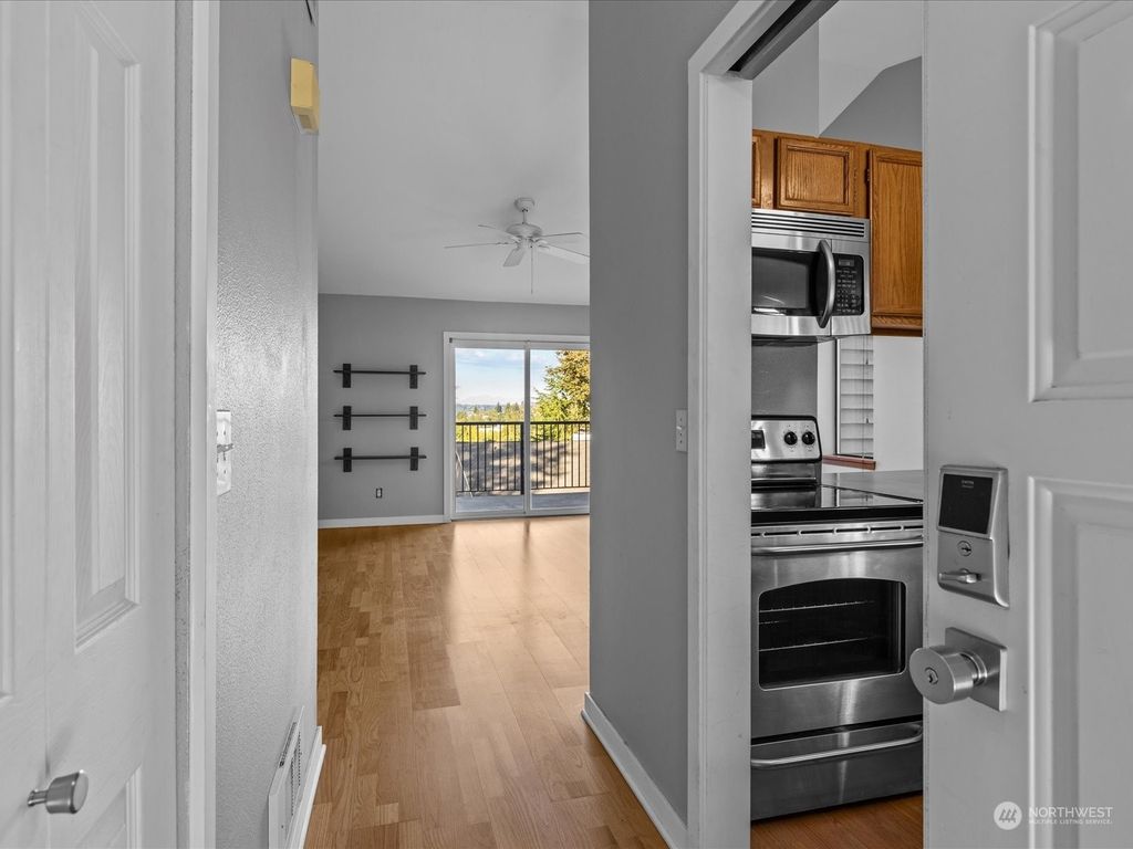 Photo of 406 10th Street #C302, Kirkland, WA 98033 (MLS # 2294493)