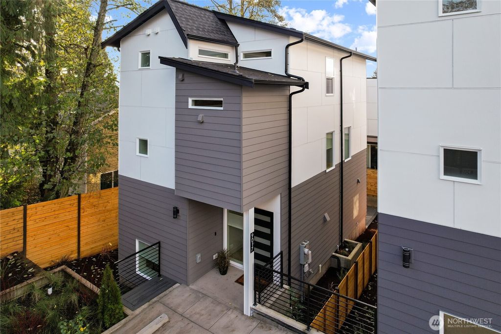 Photo of 9017 14th Avenue SW, Seattle, WA 98106 (MLS # 2461587)