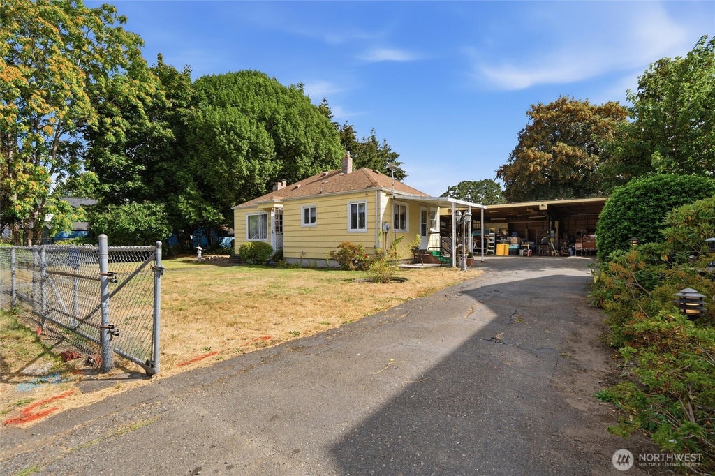 Photo of 514 Violet Meadow Street S, Tacoma, WA 98444 (MLS # 2575378)