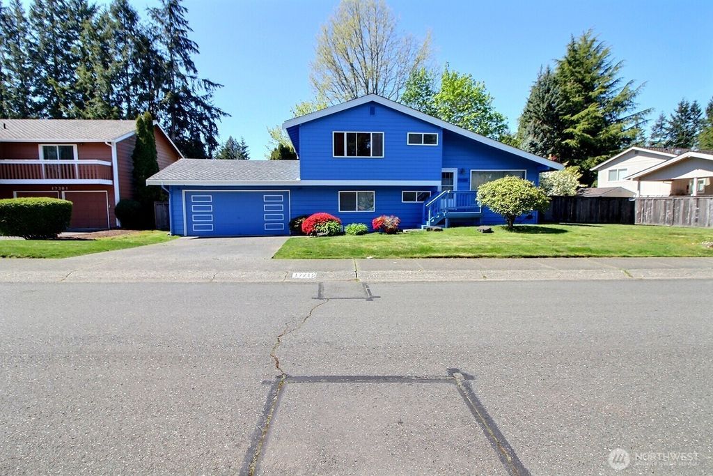 Photo of 17215 159th Avenue SE, Renton, WA 98058 (MLS # 2362456)