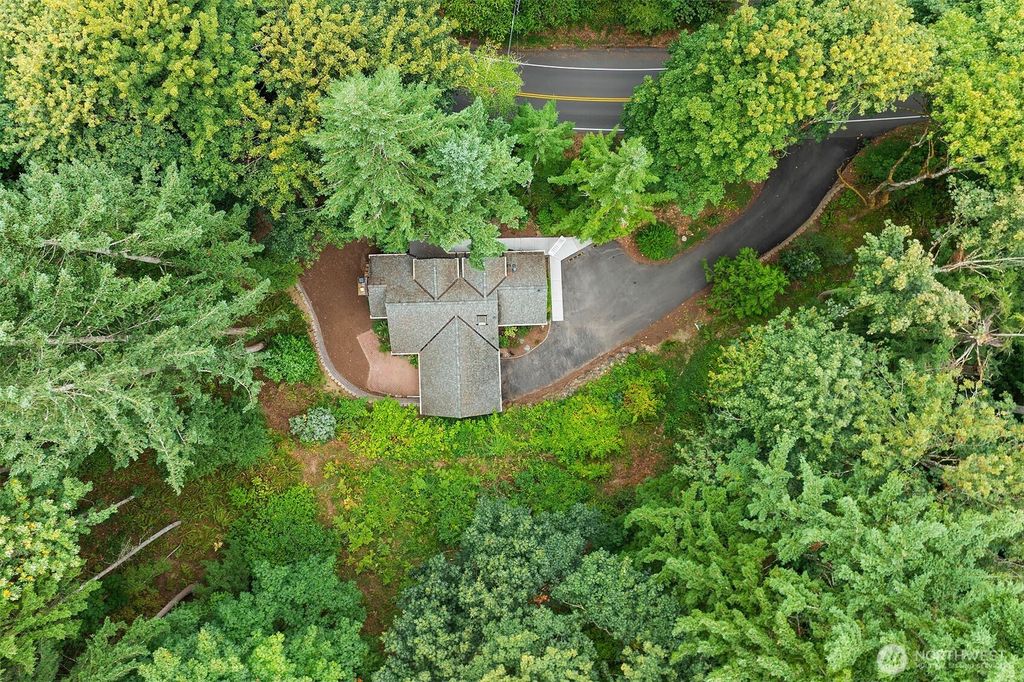 Photo of 22651 SE 56th Street, Issaquah, WA 98029 (MLS # 2440056)