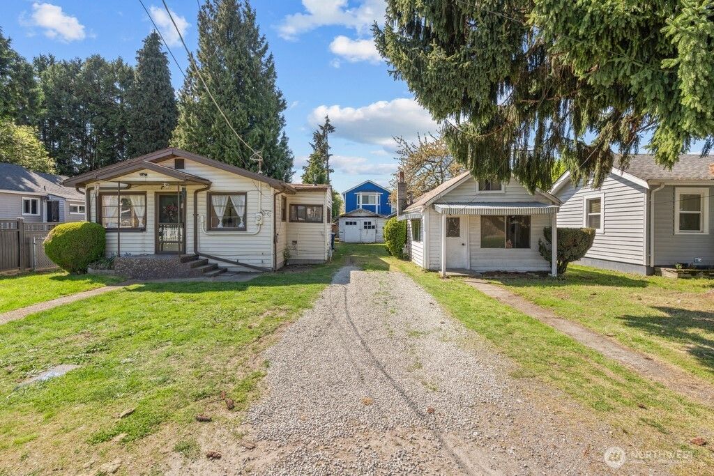 Photo of 12215 44th Avenue S, Tukwila, WA 98178 (MLS # 2356647)