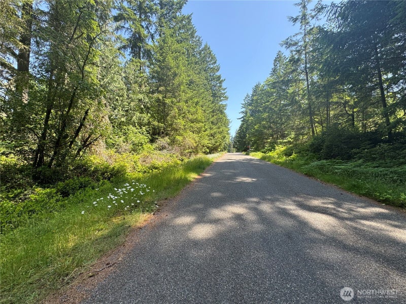 11409 Hillcrest Drive
