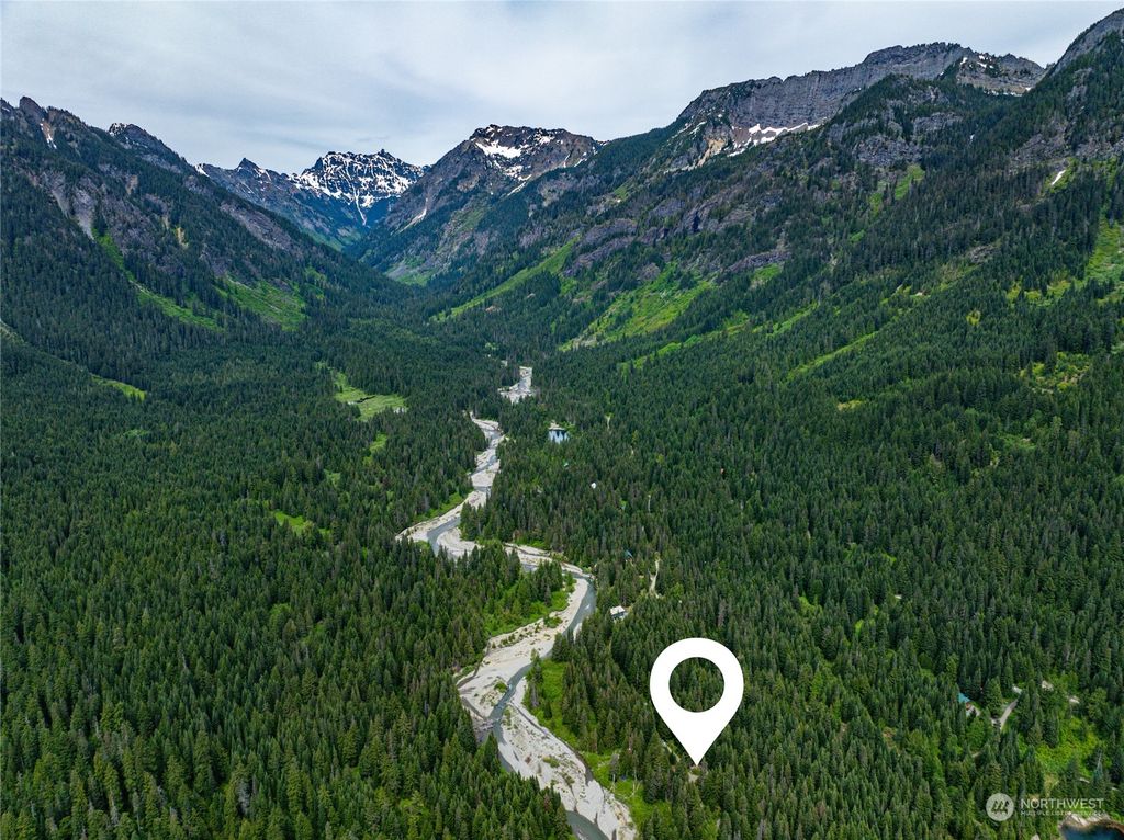 Photo of 183 Snowshoe Lane, Snoqualmie Pass, WA 98068 (MLS # 2265679)