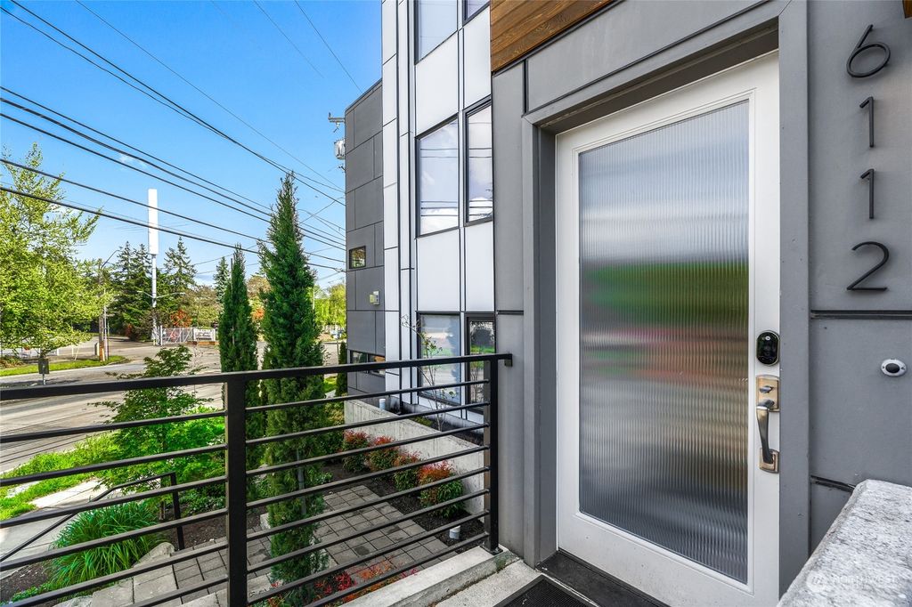 Photo of 6112 57th Avenue NE, Seattle, WA 98115 (MLS # 2300653)