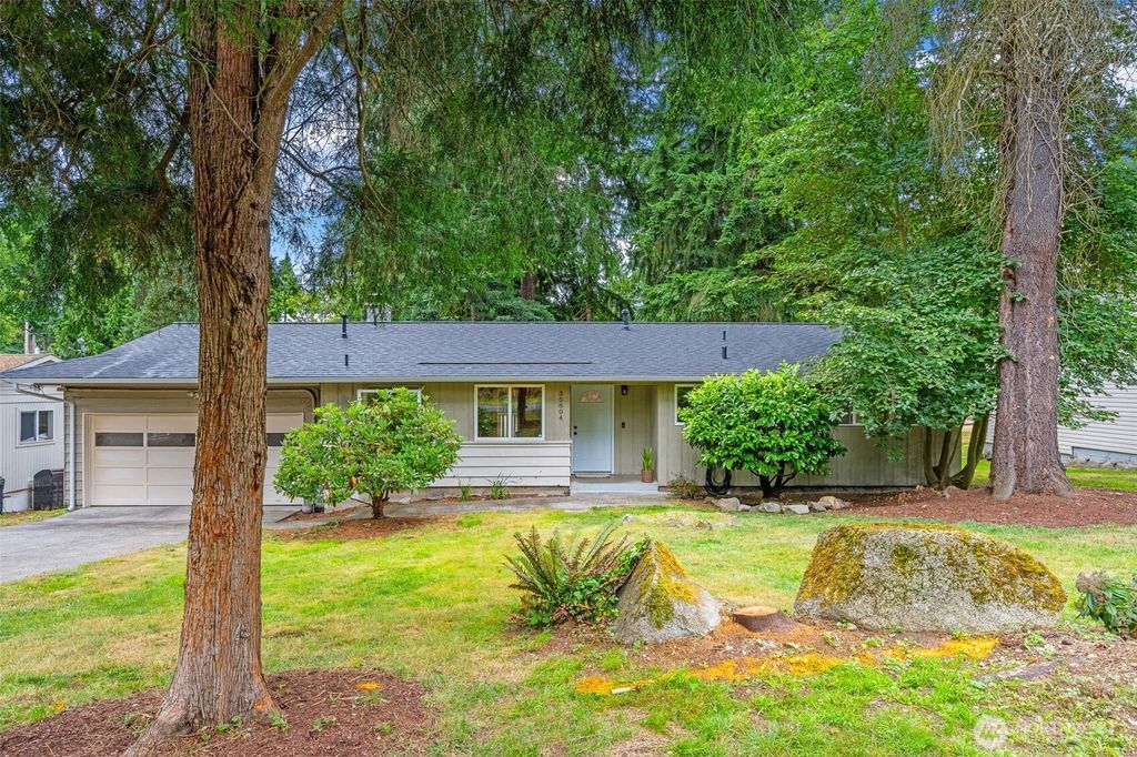Photo of 35804 15th Avenue SW, Federal Way, WA 98023 (MLS # 2388145)