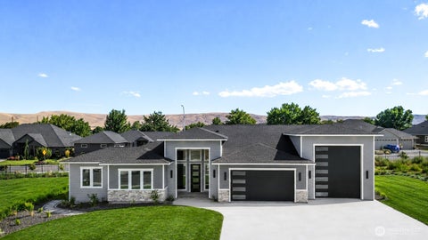 Photo of 9316 Golden Drive, Yakima, WA 98903 (MLS # 2585992)