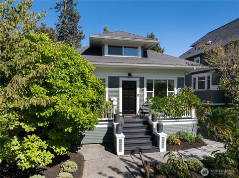 Photo of 716 32nd Avenue, Seattle, WA 98122 (MLS # 2566337)