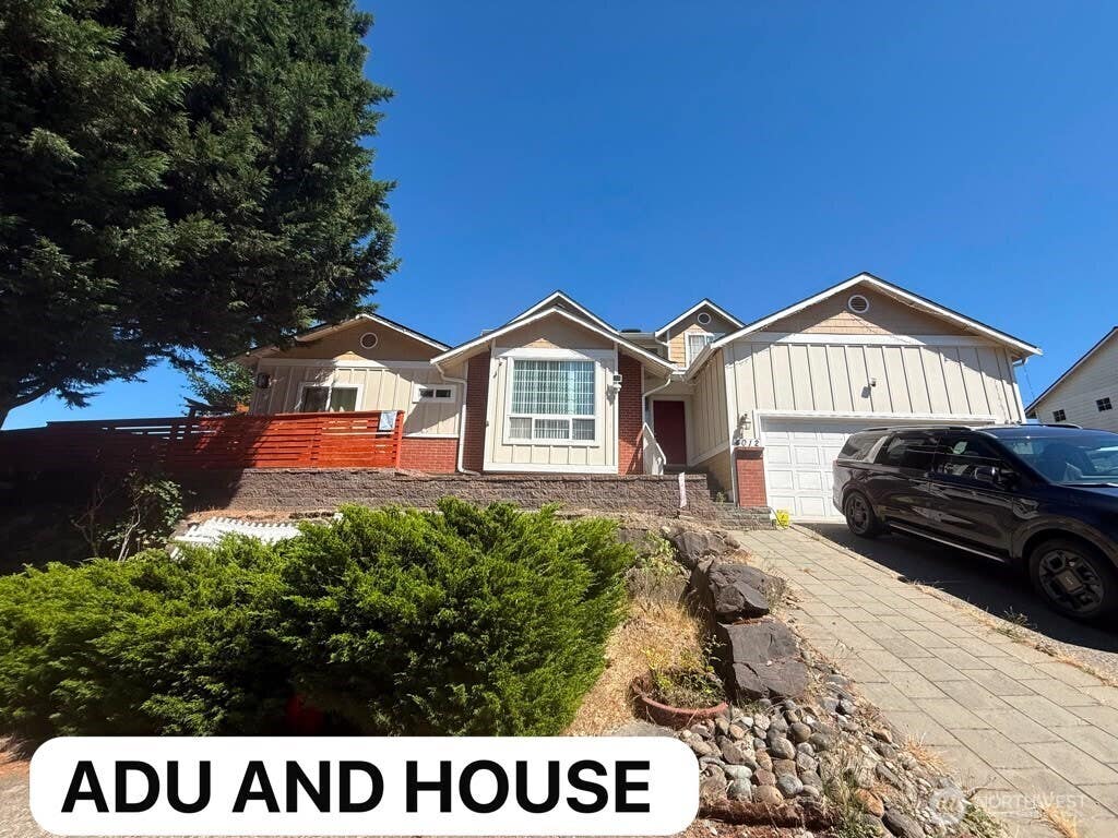 Photo of 4012 122nd Avenue SE, Bellevue, WA 98006 (MLS # 2566530)