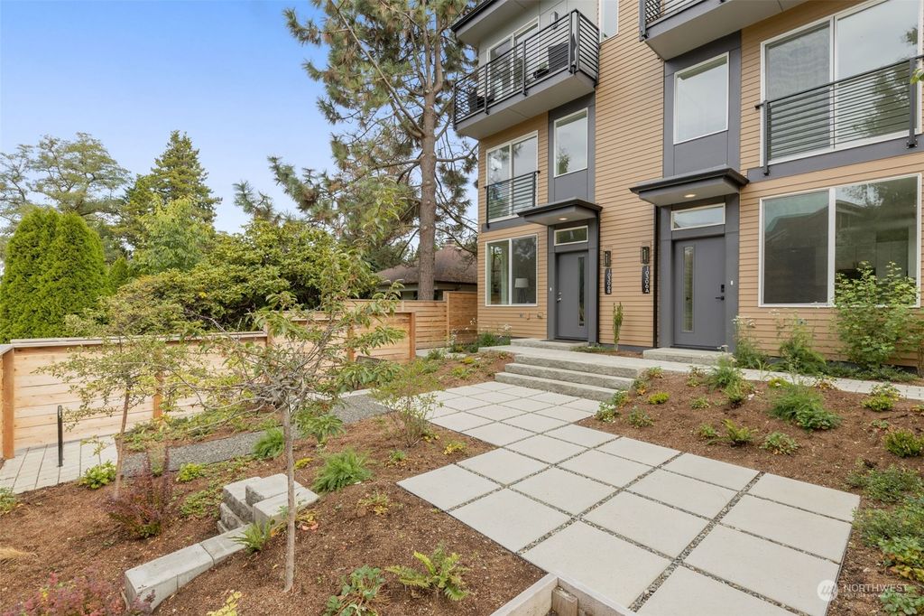 Photo of 10306 B Midvale Avenue N, Seattle, WA 98133 (MLS # 2215487)
