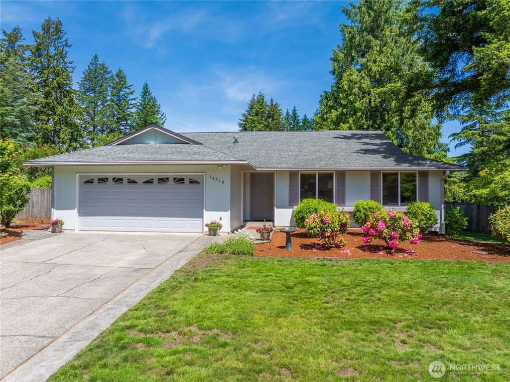 Photo of 14210 NE 63rd Court, Redmond, WA 98052 (MLS # 2381648)