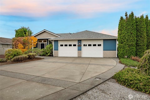 Photo of 8135 Coquitlam Place, Blaine, WA 98230 (MLS # 2594553)