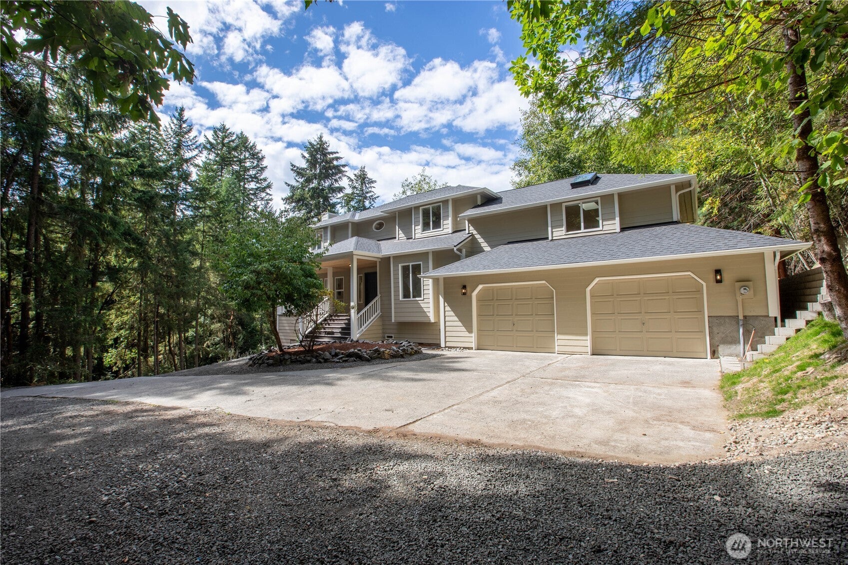 9008 Dana Drive NW