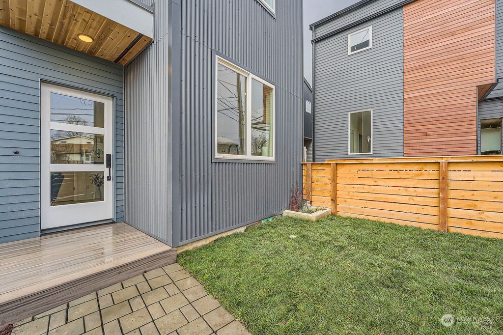 Photo of 8475 Seward Park Avenue S, Seattle, WA 98118 (MLS # 2315873)