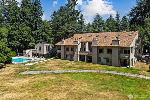 Photo of 4415 145th Avenue NE #H2, Bellevue, WA 98007 (MLS # 2561902)