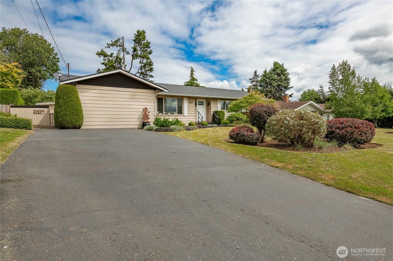 2808 Azalea Place