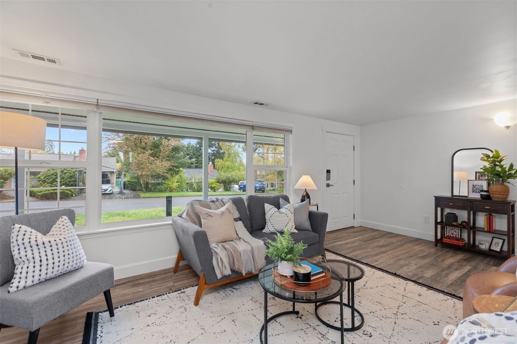 Photo of 16142 Midvale Avenue N, Shoreline, WA 98133 (MLS # 2512173)