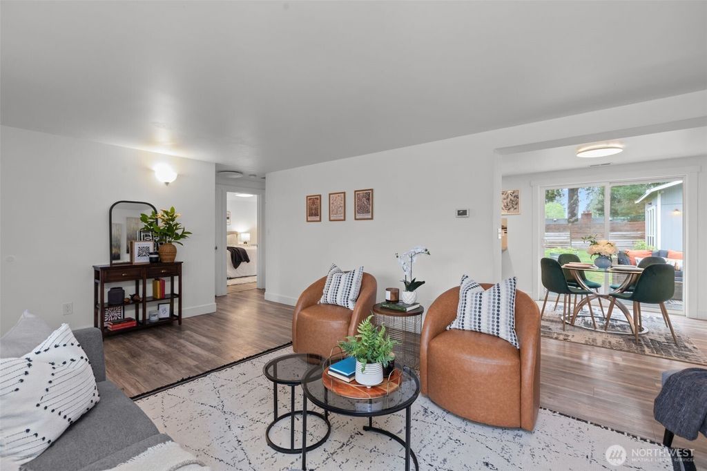 Photo of 16142 Midvale Avenue N, Shoreline, WA 98133 (MLS # 2512173)