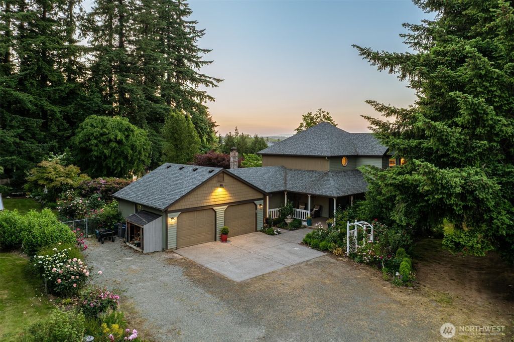 Photo of 2012 NE 193rd Court, Vancouver, WA 98684 (MLS # 2477207)