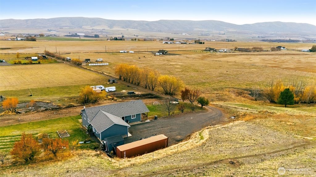Photo of 733 Pumping Plant Road, Ellensburg, WA 98926 (MLS # 2525181)