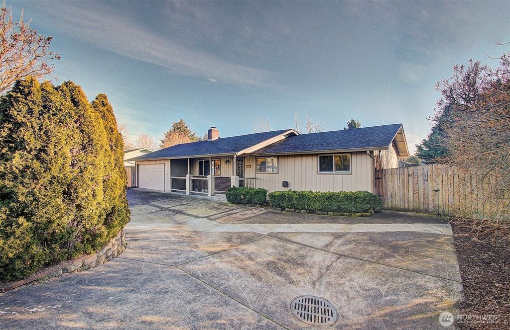 Photo of 13009 NE 76th Street, Vancouver, WA 98682 (MLS # 2467887)