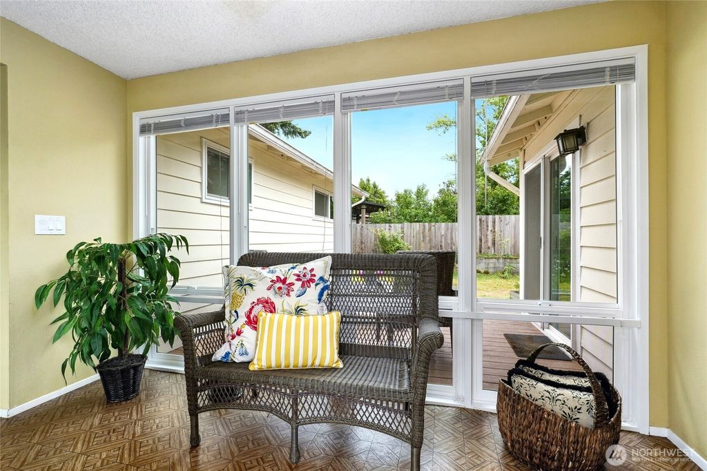 Photo of 13255 SE 161st Place, Renton, WA 98058 (MLS # 2382759)