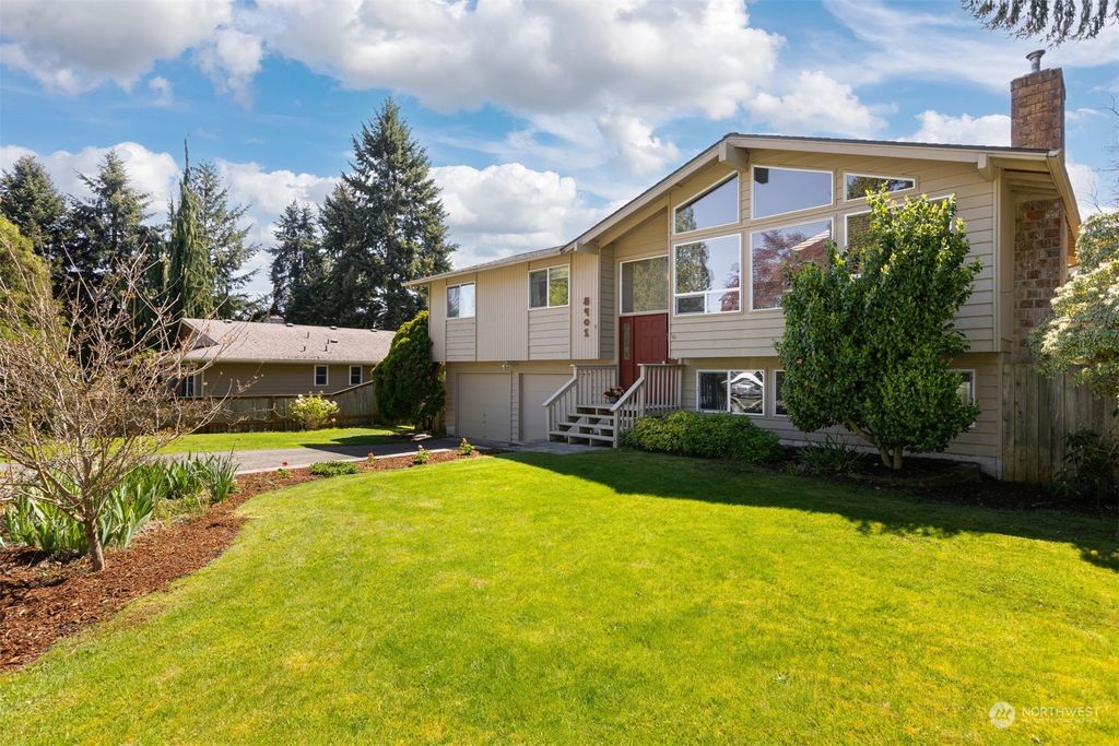 Photo of 8901 NE 191st Place, Bothell, WA 98011 (MLS # 2226021)