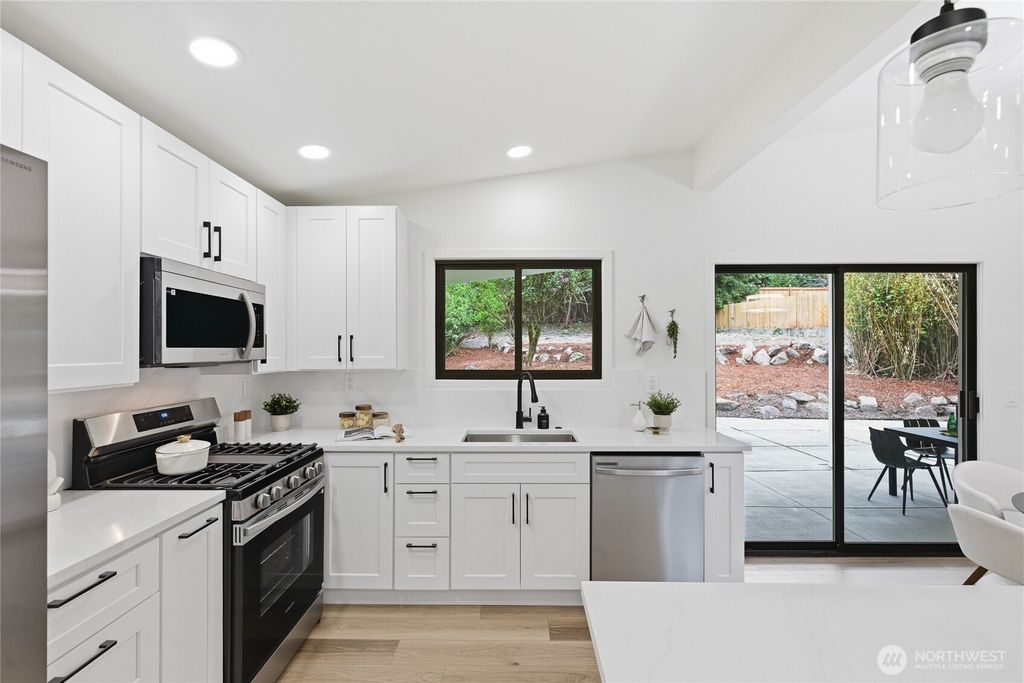 Photo of 11255 Roseberg Avenue S, Seattle, WA 98168 (MLS # 2521117)