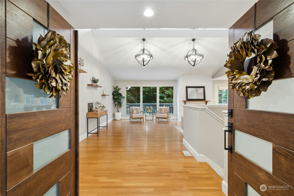 Photo of 65 Mt Pilchuck Avenue SW, Issaquah, WA 98027 (MLS # 2318222)