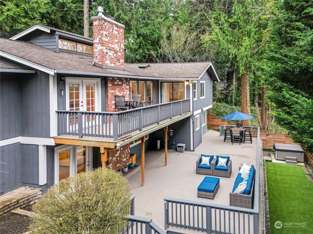 Photo of 65 Mt Pilchuck Avenue SW, Issaquah, WA 98027 (MLS # 2318222)
