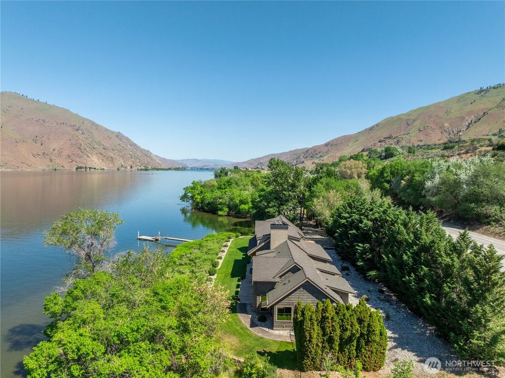 Photo of 13531 US Hwy 2, East Wenatchee, WA 98802 (MLS # 2522015)