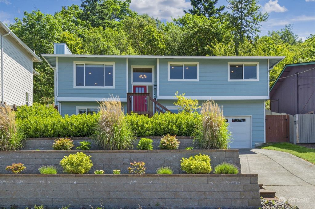 Photo of 5430 23rd Avenue SW, Seattle, WA 98106 (MLS # 2058644)