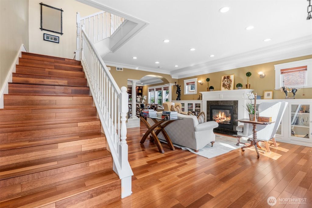 Photo of 400 NE 50th Street, Seattle, WA 98105 (MLS # 2442050)