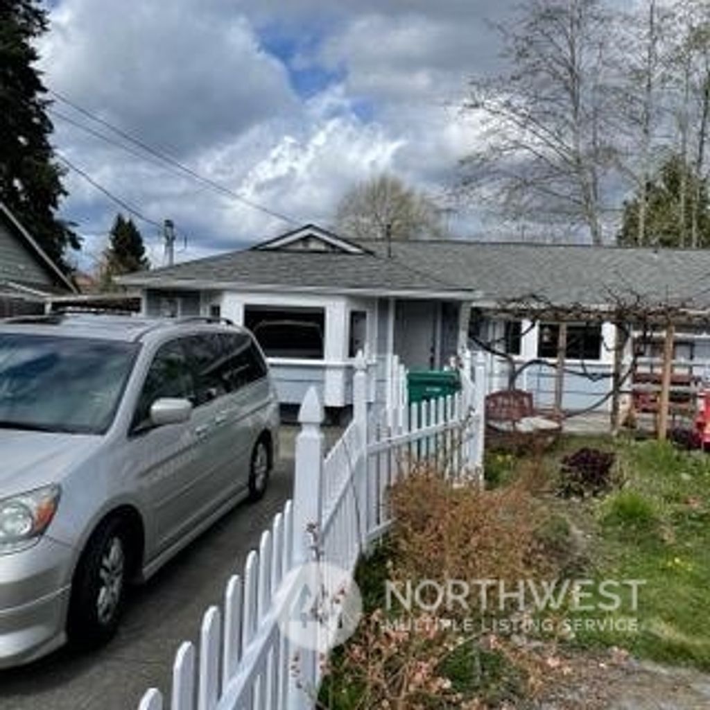 Photo of 21901 40th Place W, Mountlake Terrace, WA 98043 (MLS # 2220503)