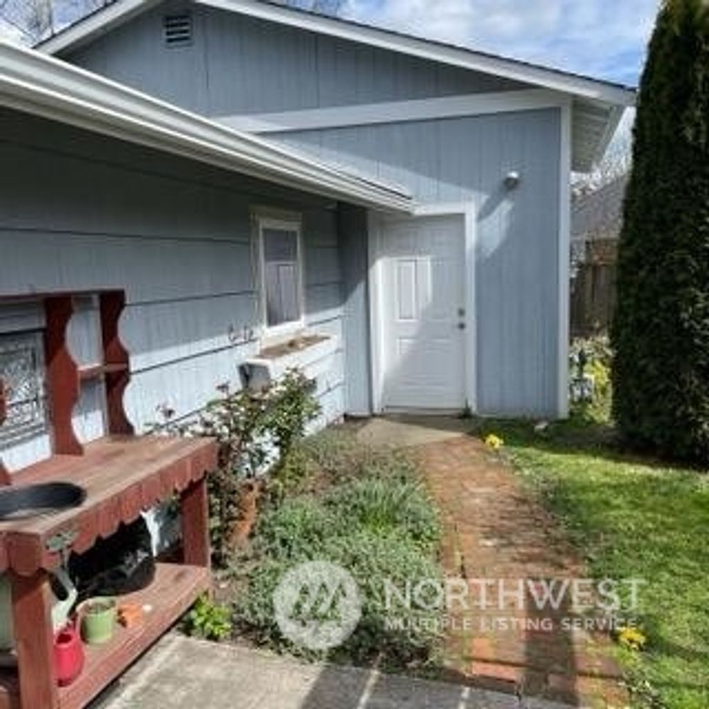 Photo of 21901 40th Place W, Mountlake Terrace, WA 98043 (MLS # 2220503)