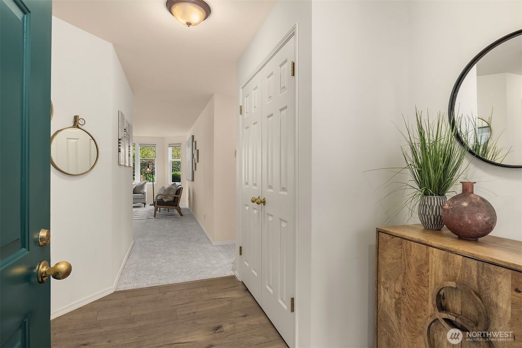 Photo of 22453 SE 42nd Terrace #1182, Issaquah, WA 98029 (MLS # 2344303)