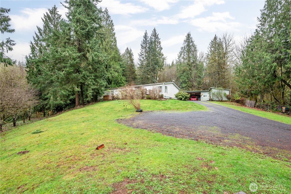 Photo of 306 Cornwell Rd, Kelso, WA 98626 (MLS # 2460028)