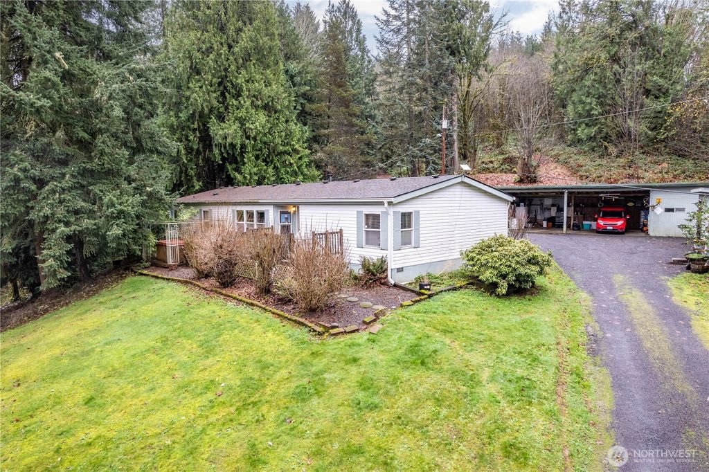 Photo of 306 Cornwell Rd, Kelso, WA 98626 (MLS # 2460028)