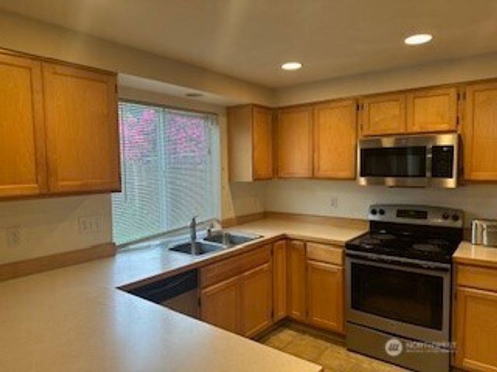 Photo of 20124 105th Avenue SE, Kent, WA 98031 (MLS # 2518277)