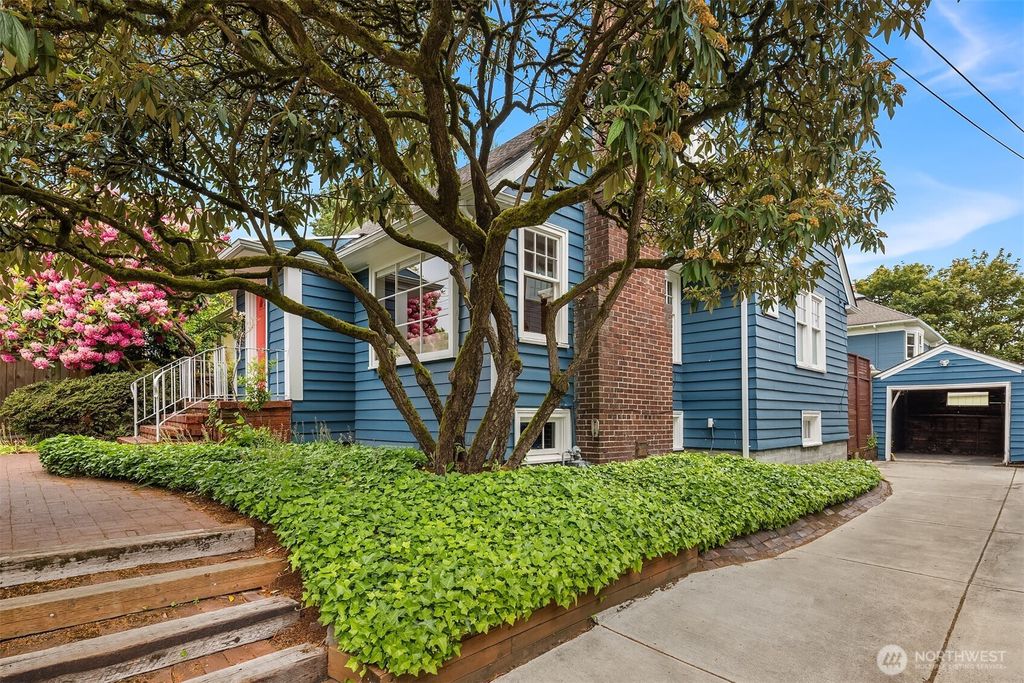Photo of 2522 31st Avenue S, Seattle, WA 98144 (MLS # 2524763)