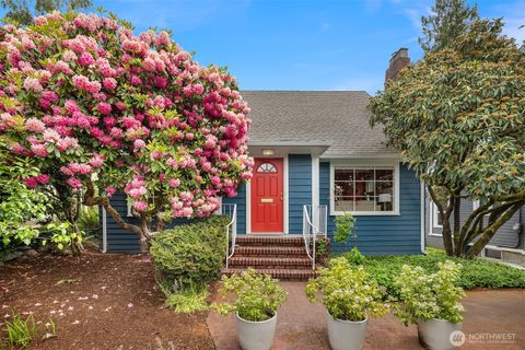 Photo of 2522 31st Avenue S, Seattle, WA 98144 (MLS # 2524763)