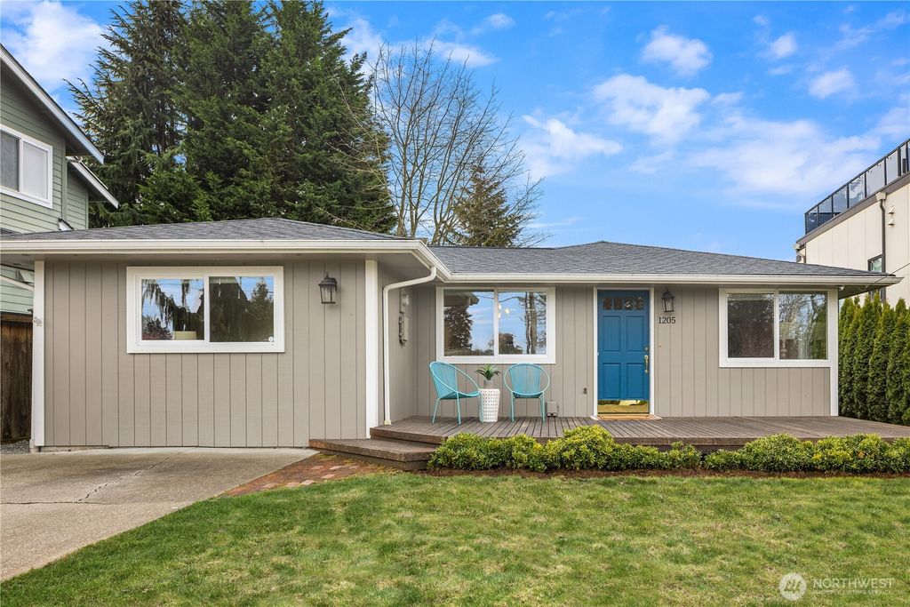 Photo of 1205 N 33rd Place, Renton, WA 98056 (MLS # 2343916)