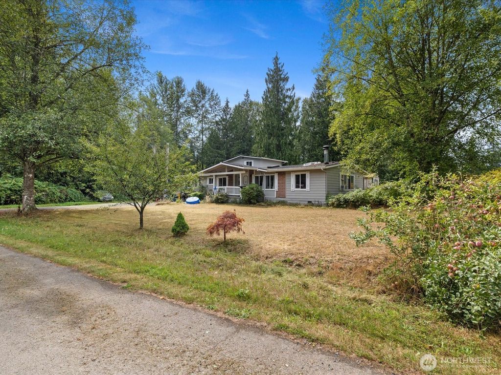 Photo of 11126 87th Avenue NE, Marysville, WA 98271 (MLS # 2422537)