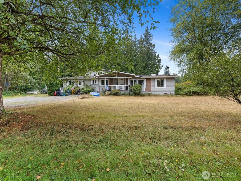 Photo of 11126 87th Avenue NE, Marysville, WA 98271 (MLS # 2422537)